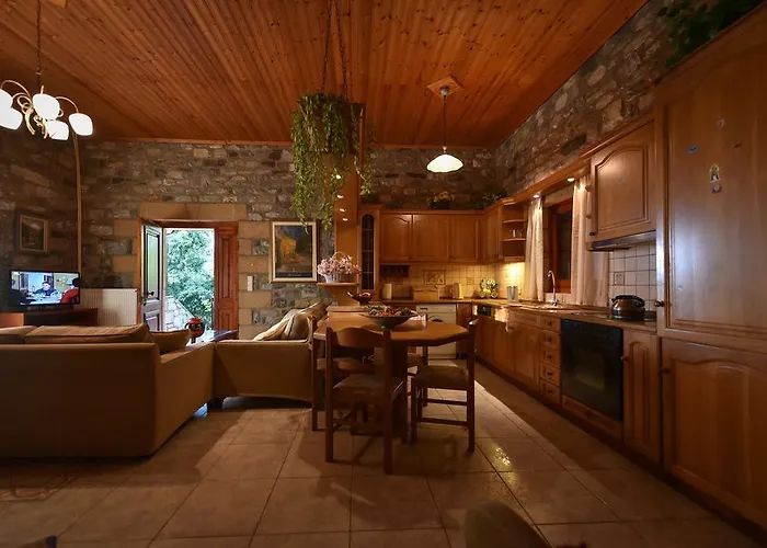 Дом отдыха Onar A Stone House With Amazing View Ступа