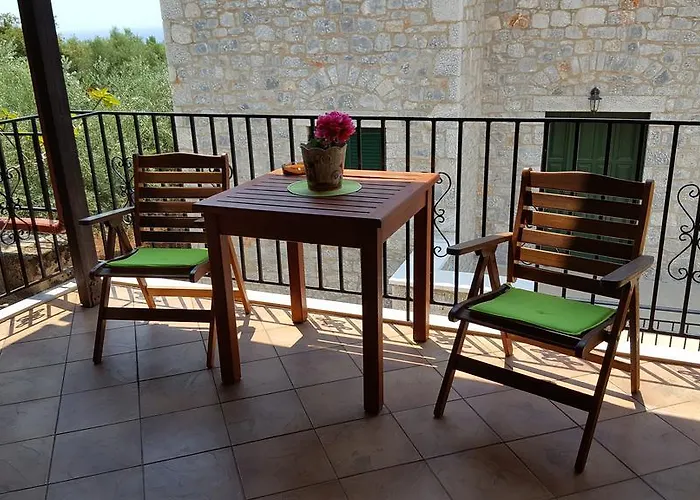 Дом отдыха Onar A Stone House With Amazing View