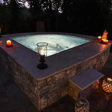Onar, Stone With Sea View & Private Jacuzzi Holiday home *