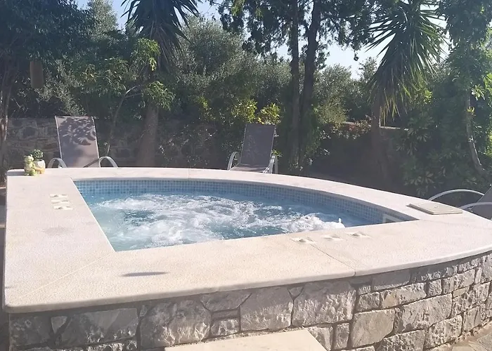 Onar A Stone House With Amazing View