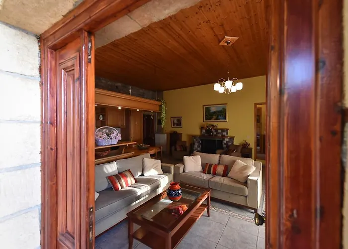 Onar A Stone House With Amazing View Semesterbostad Stoúpa