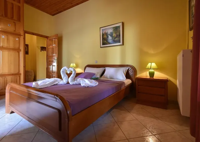 Onar A Stone House With Amazing View * Stoúpa