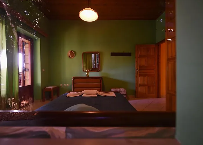 Onar A Stone House With Amazing View Vakantiehuis Stoúpa