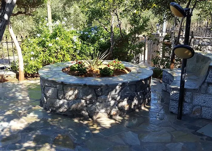 Dom wakacyjny Onar A Stone House With Amazing View Stoúpa